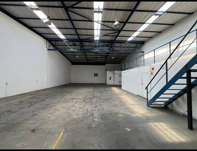 661M² WAREHOUSE TO LET IN STRIJDOMPARK